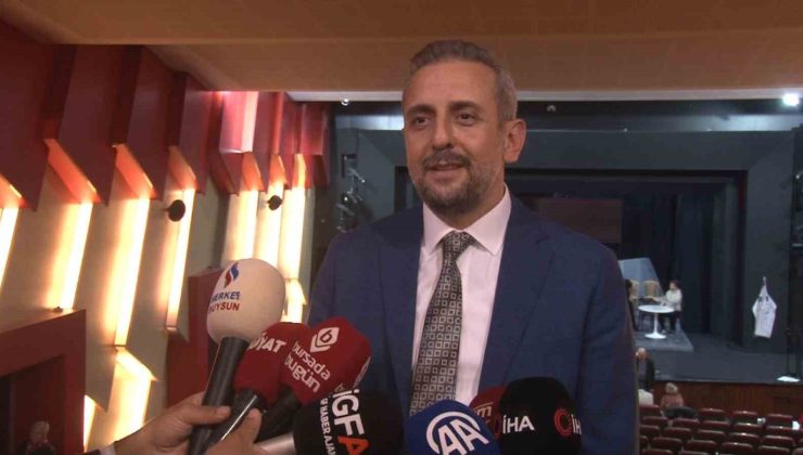 Devlet Tiyatroları’nın tek Tiyatro Kursu seçmelerini yaptı