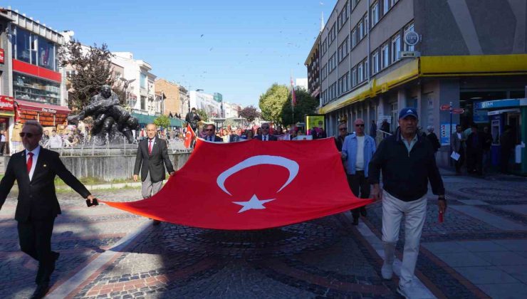 Edirne’de emekli astsubaylardan görkemli kutlama