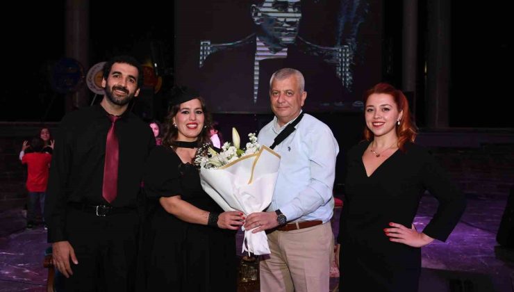 Osmangazi Belediyesi’nden milli duyguları kabartan müzikal