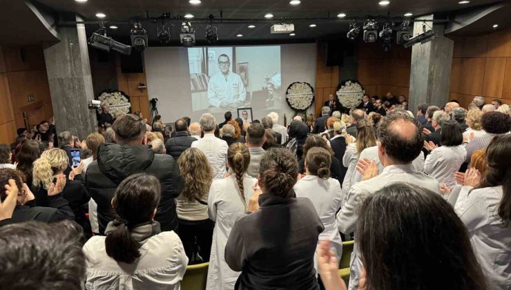 Meslektaşlarından Amerikan Hastanesi Başhekimi Dr. İsmail Bozkurt’a gözü yaşlı veda