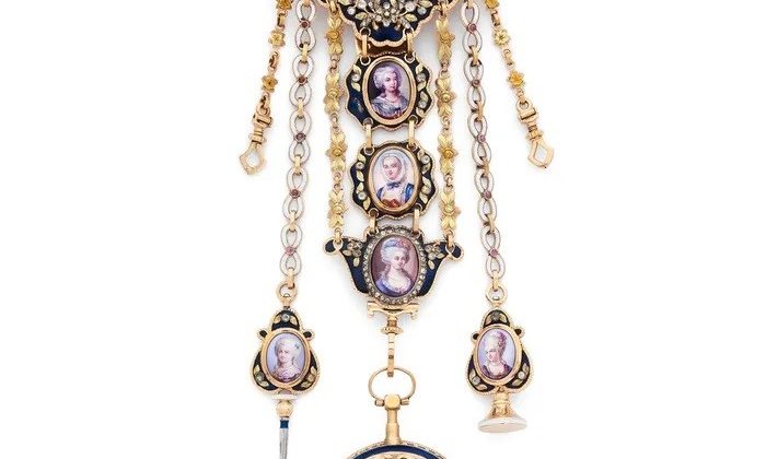 Tarihin bir dönemine belge olan cep saatlerinden oluşan Dikran Masis Koleksiyonu Fransız müzayede evi tarafından satışa çıkarıldı