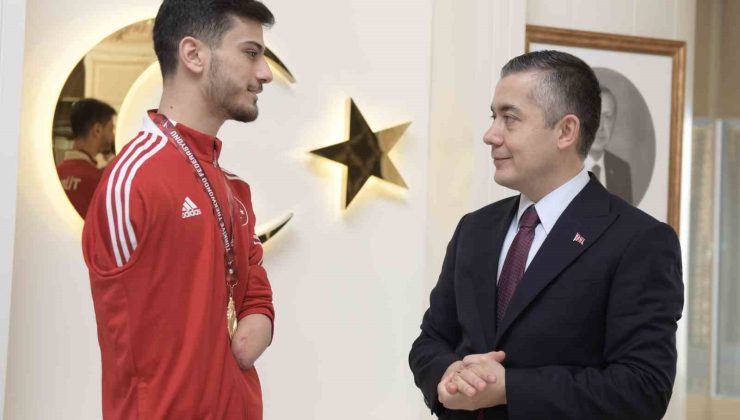 Başkan Vekili Aksoy’dan Şampiyon sporculara özel destek