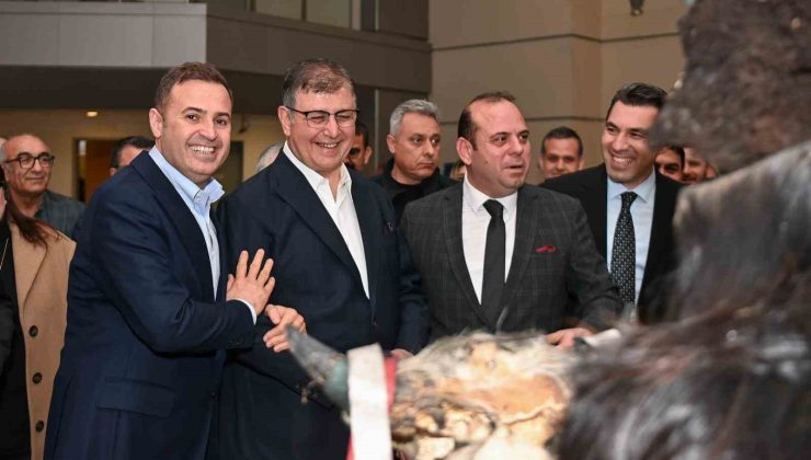 İzmir’de Balıkesir rüzgârı esti