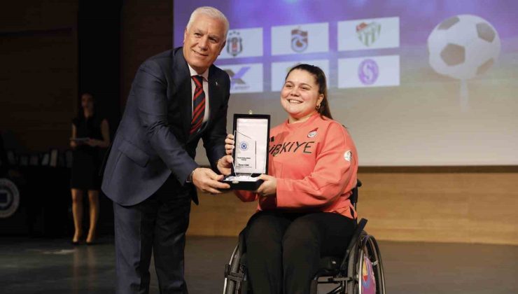 Milli okçu Öznur Cüre Girdi, ’Yılın Paralimpik Kadın Sporcusu’ seçildi