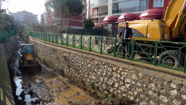 Mudanya Kara Dere’de temizlik çalışmaları başladı