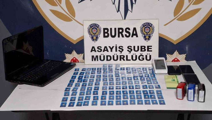 Sahte altınları satmaya çalıştılar, önce kameraya sonra polise yakalandılar