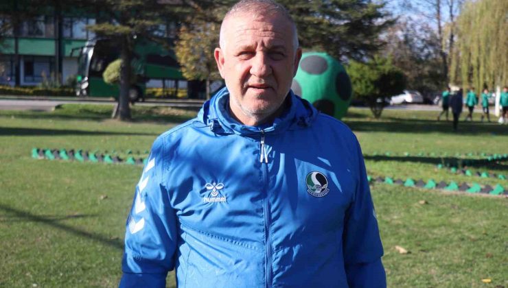 Sakaryaspor, Mesut Bakkal ile yolları ayırdı