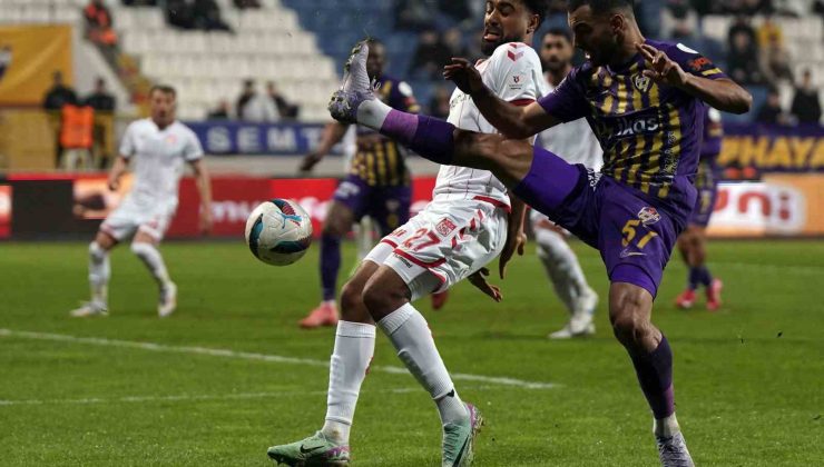 Trendyol Süper Lig: Eyüpspor: 0 – Sivasspor: 0 (İlk yarı)