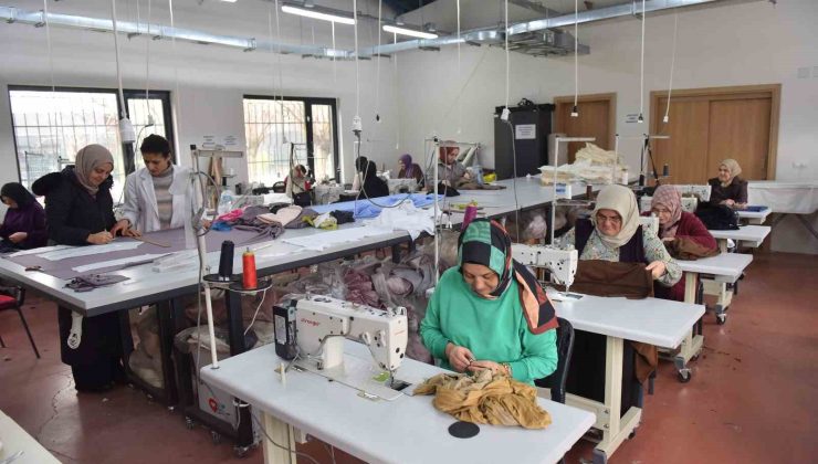 Yıldırım’da kadınlar, dikiş ve nakış ile ekonomiye katkı sağlıyor