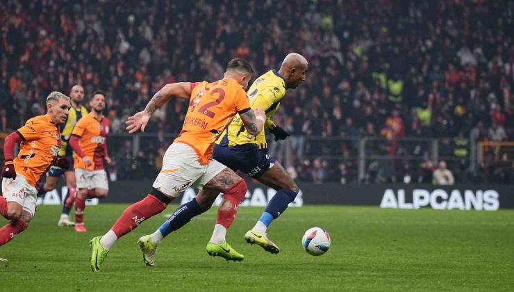 Anderson Talisca, Fenerbahçe’de ilk derbiye çıktı