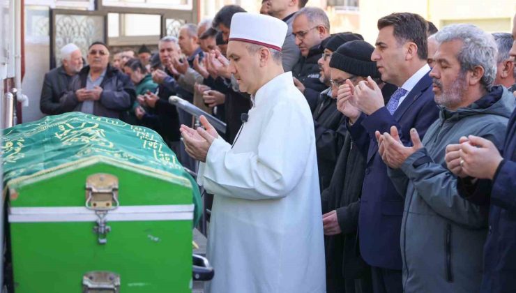 Bilecik’in sevilen öğretmeni İrfan Doğan gözyaşları arasında toprağa verildi