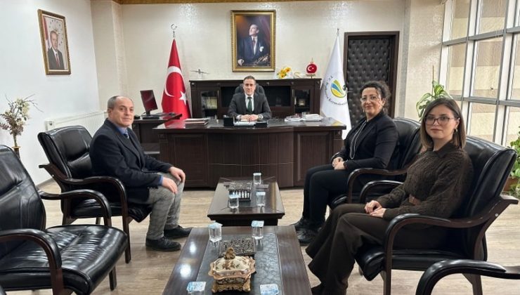 Burhaniye’de Kaymakam Memiş’e Vergi Haftası ziyareti