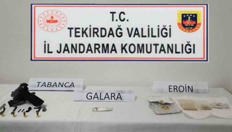 Çorlu’da araçta uyuşturucu ve silah ele geçirildi