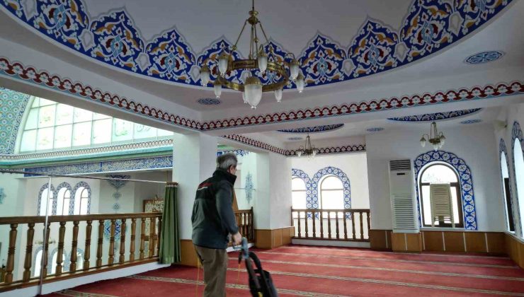 Körfez’in camilerinde Ramazan temizliği