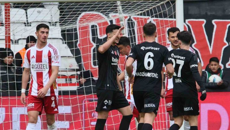 Rafa Silva, gollerine devam ediyor