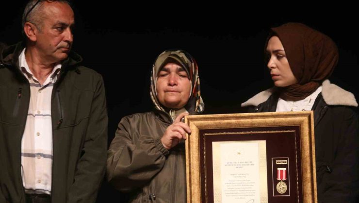 Bursa’da gazi ve şehit yakınlarına iftihar madalyaları verildi