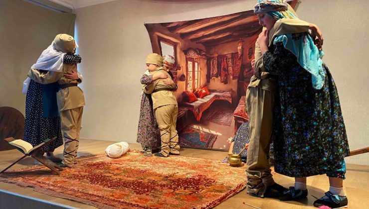 Miniklerden duygulandıran “18 Mart” gösterisi