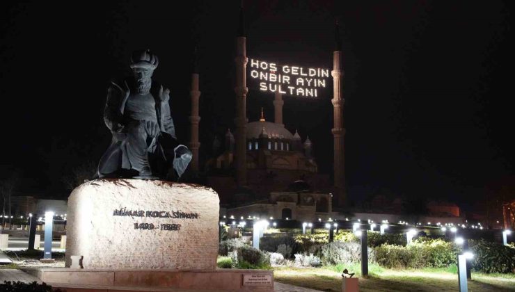 Selimiye’de ilk teravih