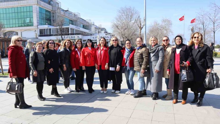 Yalova’da baharın gelişi Marteniçkayla kutlandı
