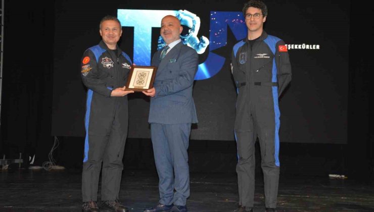 Astronot Alper Gezeravcı, seyir defterini Kıbrıs’la paylaştı