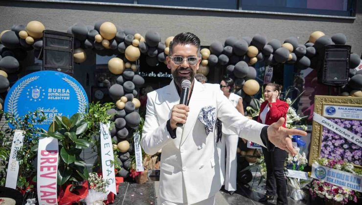 Yaza damgasını vuracak yeni şarkısının ismini sır gibi saklıyor