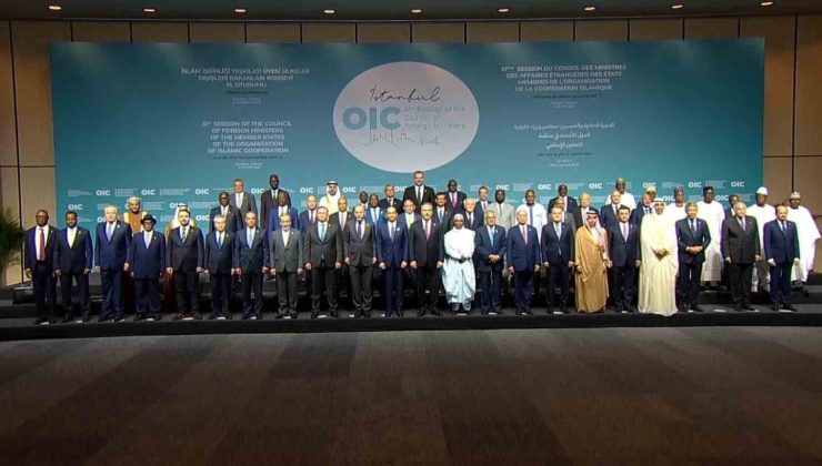 İslam İşbirliği Teşkilatı 51. Oturumu Dışişleri Bakanlar Konseyi toplantısı öncesi toplu fotoğraf