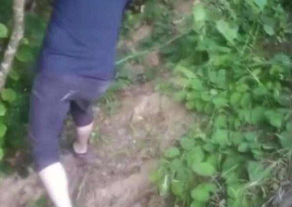 Bahçesini sulamak için içme suyu hattını deldi