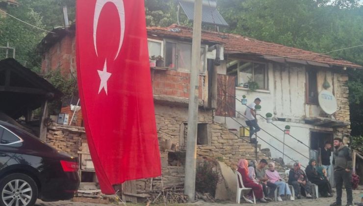 Şehit Sözleşmeli Er Ahmet Kuşak, son yolculuğuna uğurlandı