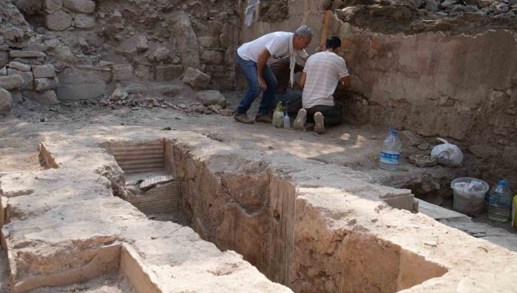 Antandros Antik Kenti kazılarında bin 600 yıllık vaftizhane ortaya çıkarıldı