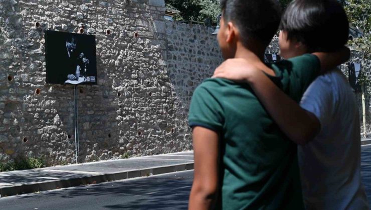 Beşiktaş belediyesi, Çırağan Caddesi üzerindeki Atatürk albümünü yeniledi