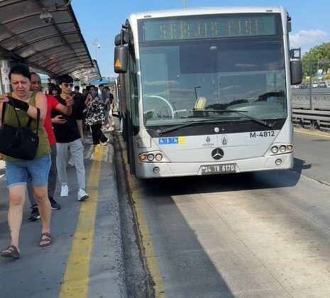 İstanbul’da metrobüs arızası