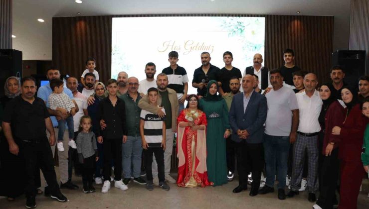 Arnavutköy’de Dilan’ın hayali gerçek oldu: Down sendromlu genç kıza temsili düğün