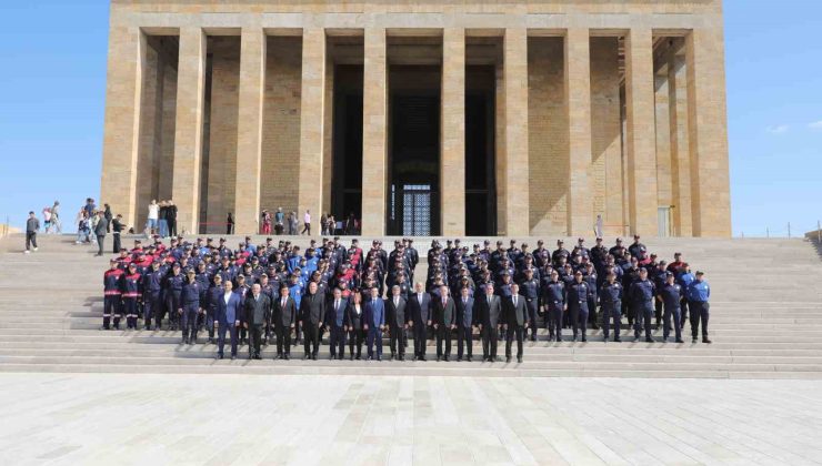 Bursa İtfaiyesi’nden Anıtkabir’e ziyaret