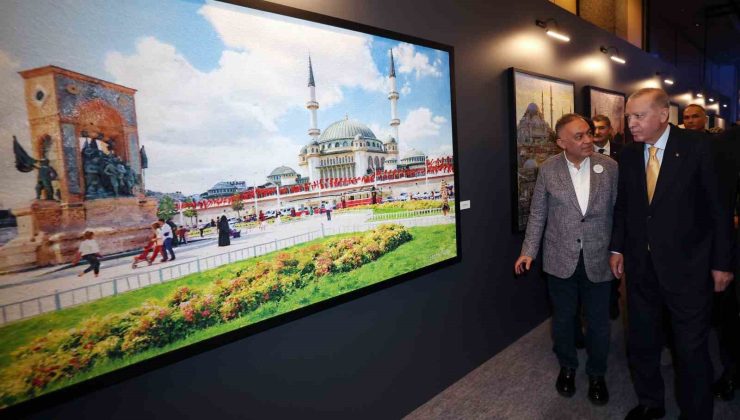 Cumhurbaşkanı Erdoğan ’Beş Ressam Bir Şehir Canım İstanbul’ sergisini gezdi