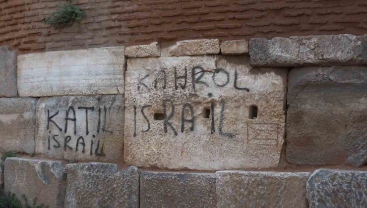 ’Katil İsrail’ yazısı isyan ettirdi