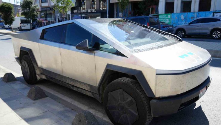 Elektrikli araçla dünya turuna çıkan ikili Türkiye’de: İlk durak Arnavutköy