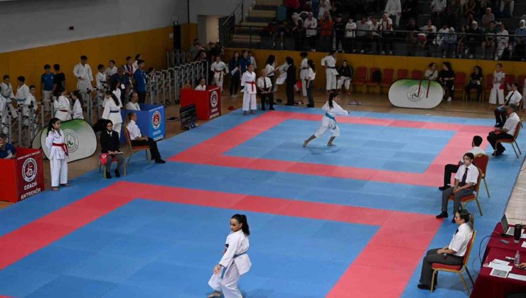 Gaziosmanpaşa’da “Başkanlık Kupası Açık Karate” ile “Masa Tenisi” turnuva heyecanı