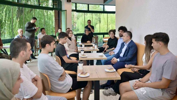 Gençler için yeni buluşma noktası: vatan kitap kafe açıldı