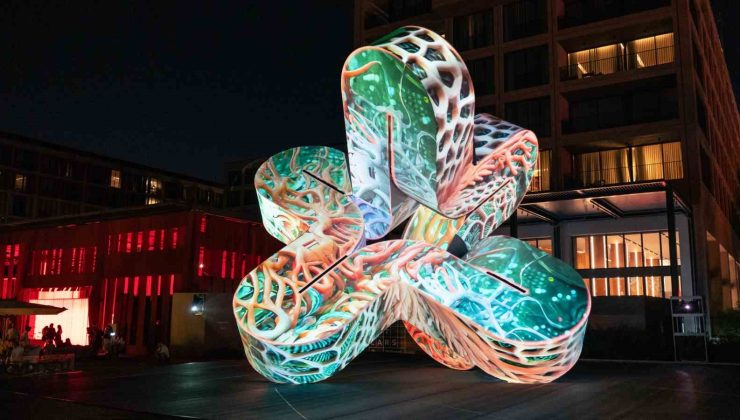 Güvenç Özel’in ‘Neuroflux’ı Contemporary Istanbul’da sergileniyor