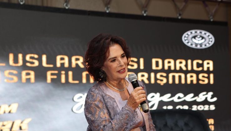 Hülya Koçyiğit’ten yapay zeka yorumu: “Bu haliyle kullanılırsa korkutucu, üzücü”