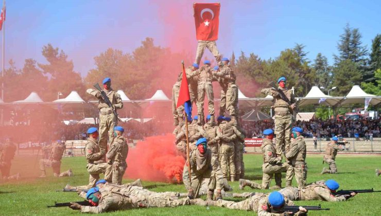 Jandarma Genel Komutanlığı Merasim Bölüğü gösterisi nefes kesti