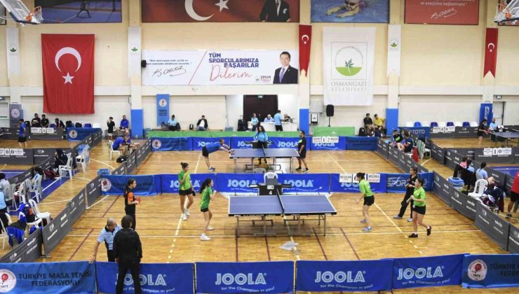 Osmangazi Belediyesi, masa tenisine ev sahipliği yaptı