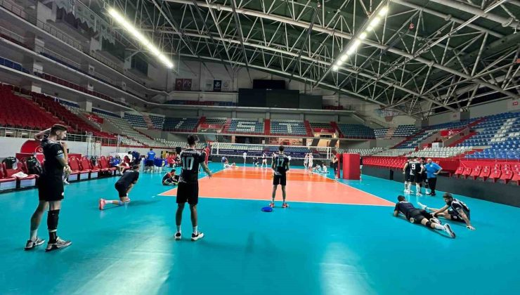 Osmangazi Belediyespor Fenerbahçe’nin düzenlediği turnuvada şampiyon oldu