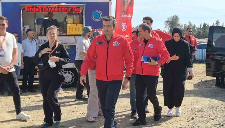 Selçuk Bayraktar: “Zor koşullarda bu işi yapanlar dünyaya damgasını vuracak”