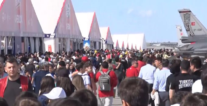 TEKNOFEST üçüncü gününde de devam ediyor