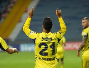 Trendyol Süper Lig: Kasımpaşa: 0 – Fenerbahçe: 1 (Maç devam ediyor)