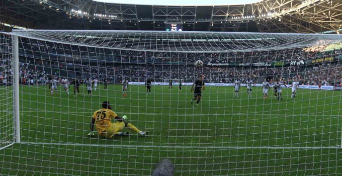 Trendyol Süper Lig: Kocaelispor: 1 – Çaykur Rizespor: 1 (İlk yarı)