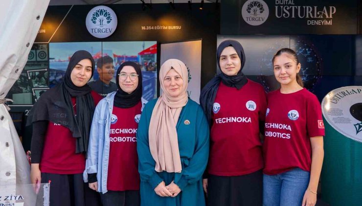 TÜRGEV standı TEKNOFEST’te milli gururun merkezi oldu