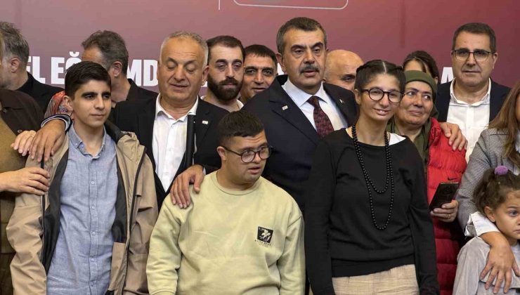 Bakan Tekin: “Özel rehabilitasyon merkezlerinde eğitim desteği verdiğimiz yaklaşık 600 bin özel eğitim öğrencimiz var”