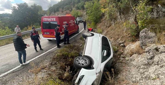 Balıkesir’de direksiyon hakimiyetini kaybeden sürücü kaza yaptı